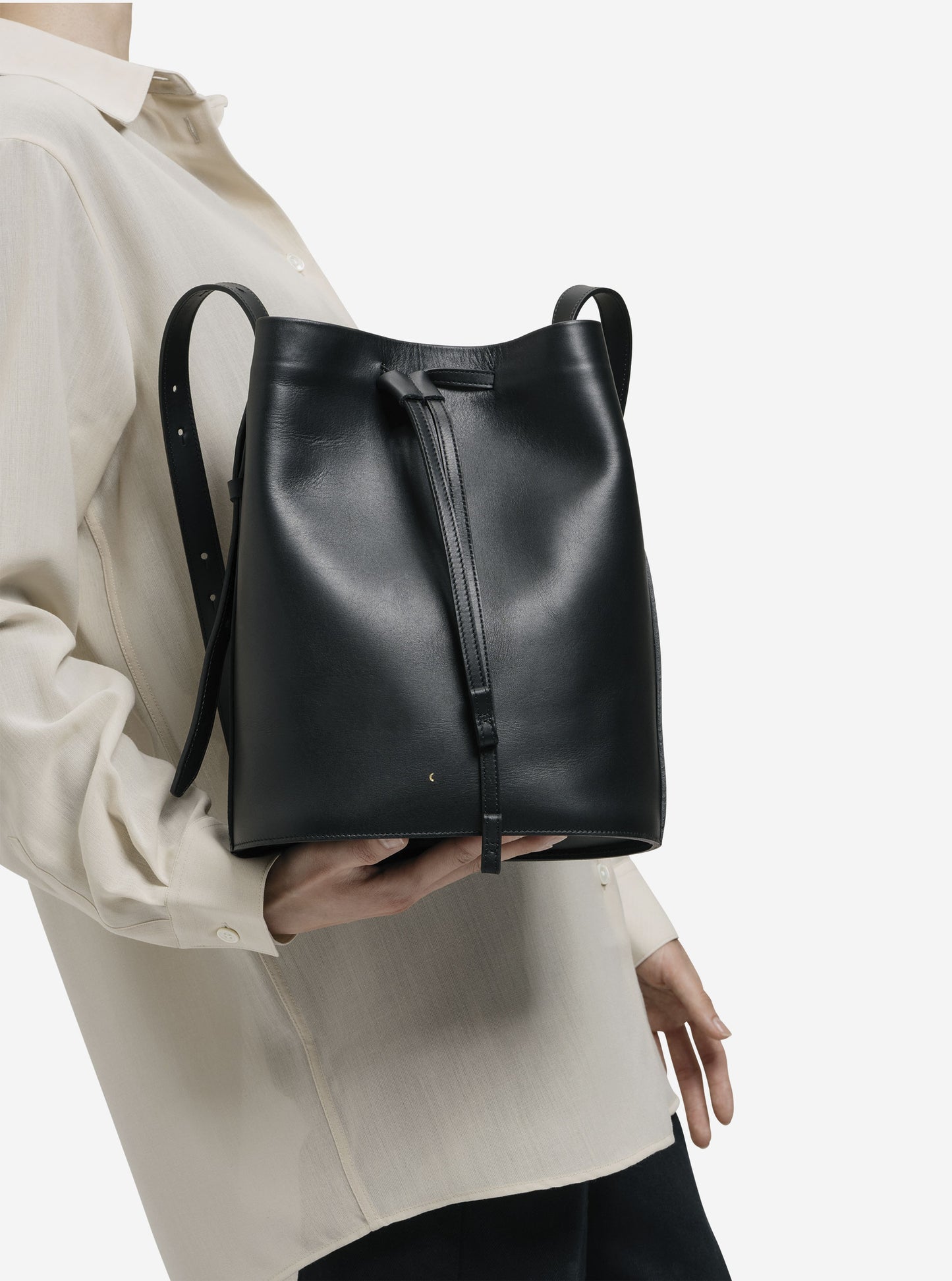 AB 103.1 Bucket Bag Light Olive