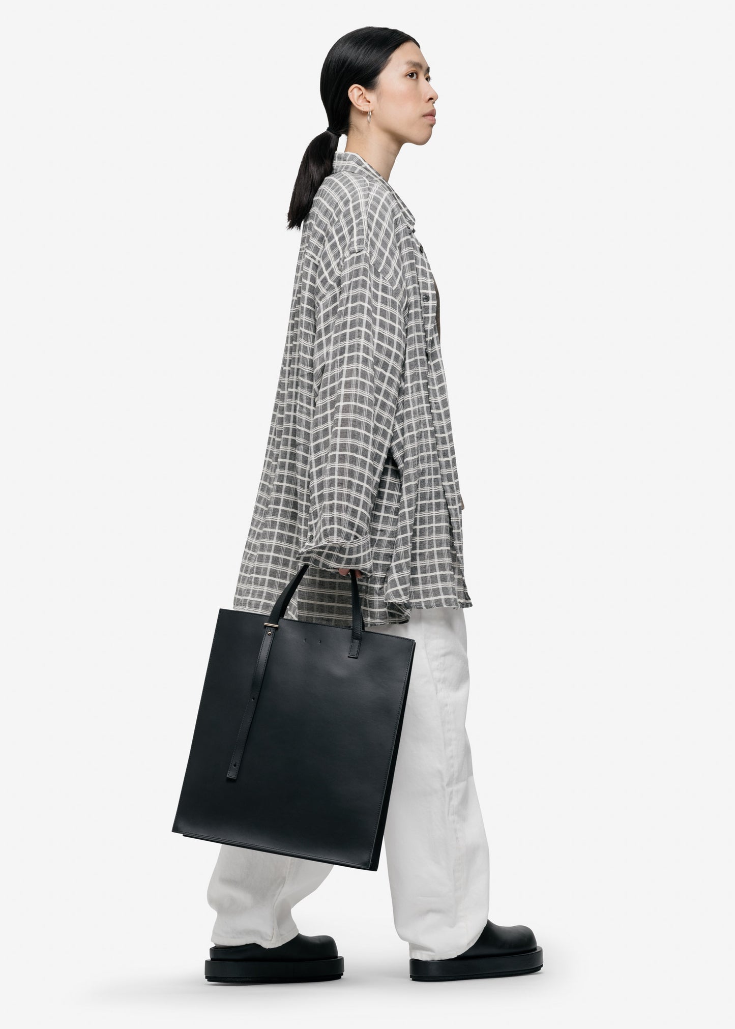 AB 1 Tote Bag Black