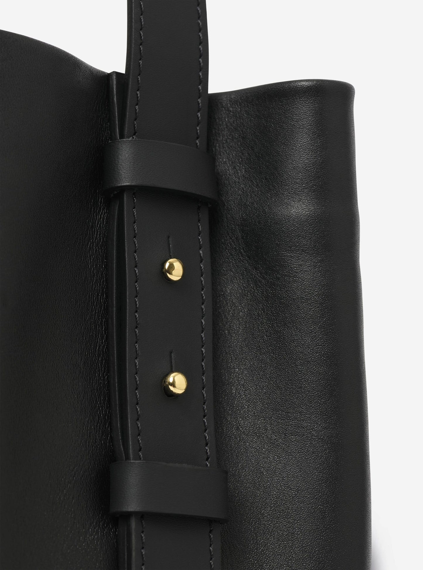 AB 103.1 Bucket Bag Black