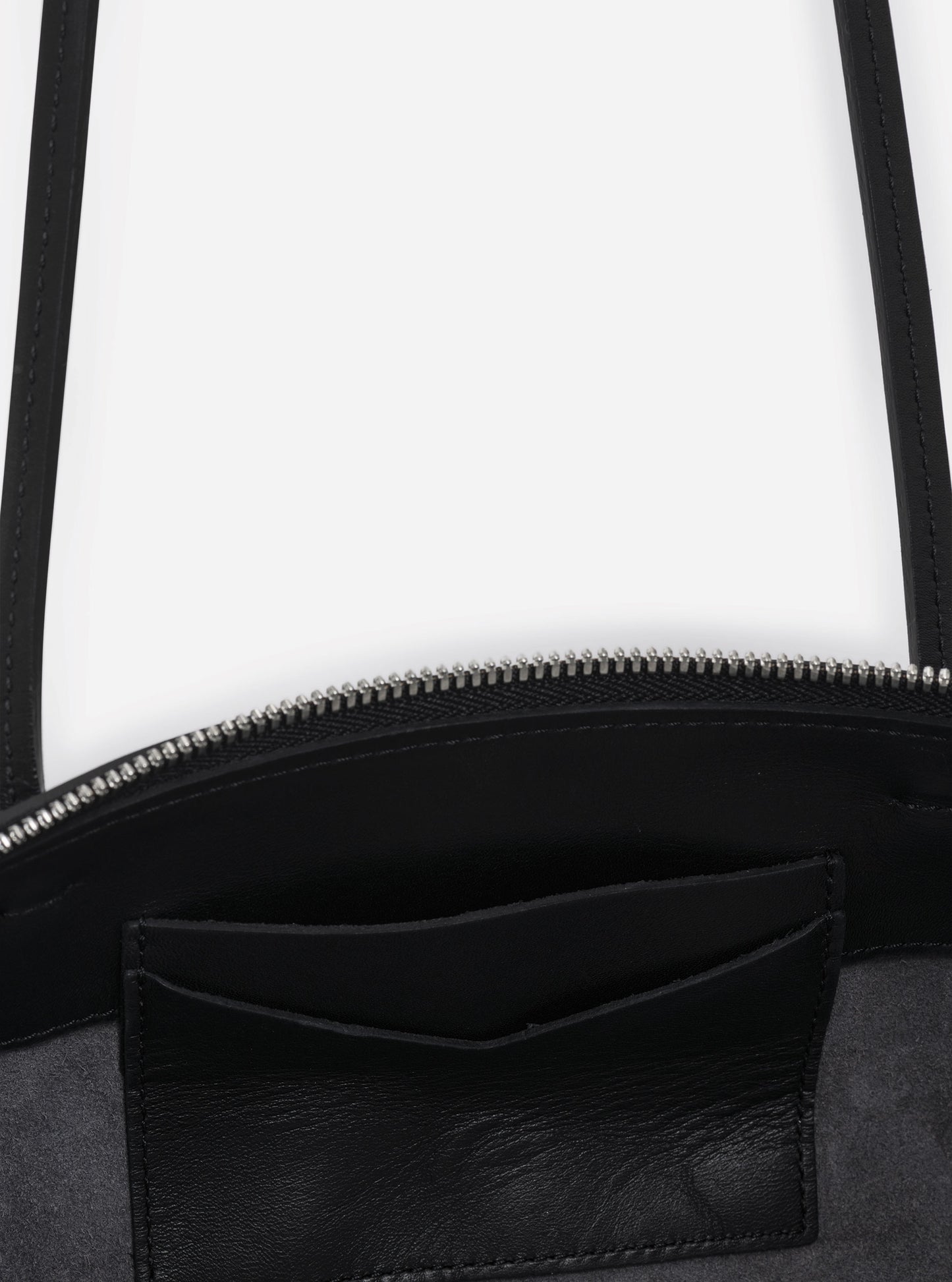 AB 124 Shoulder Bag Black