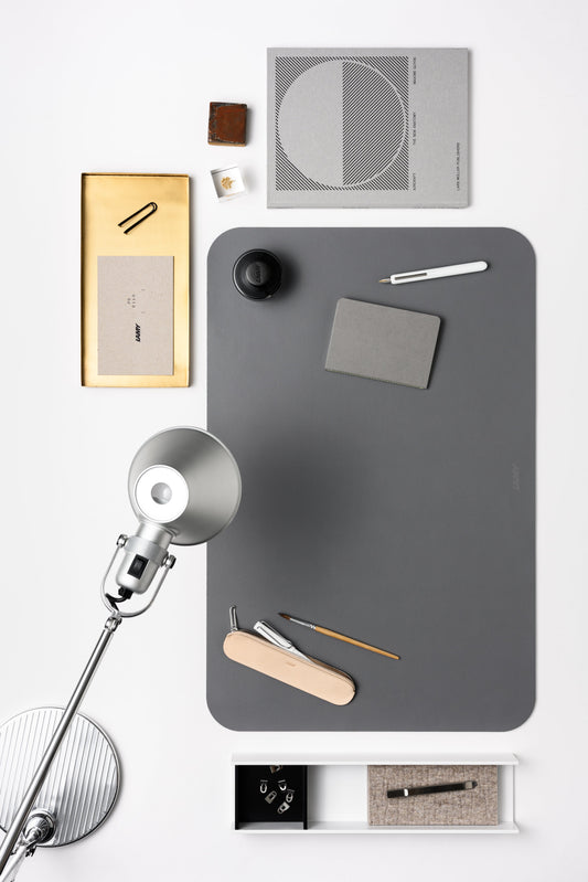 PB 0110 x LAMY LP 1.11 Desk Mat Asphalt