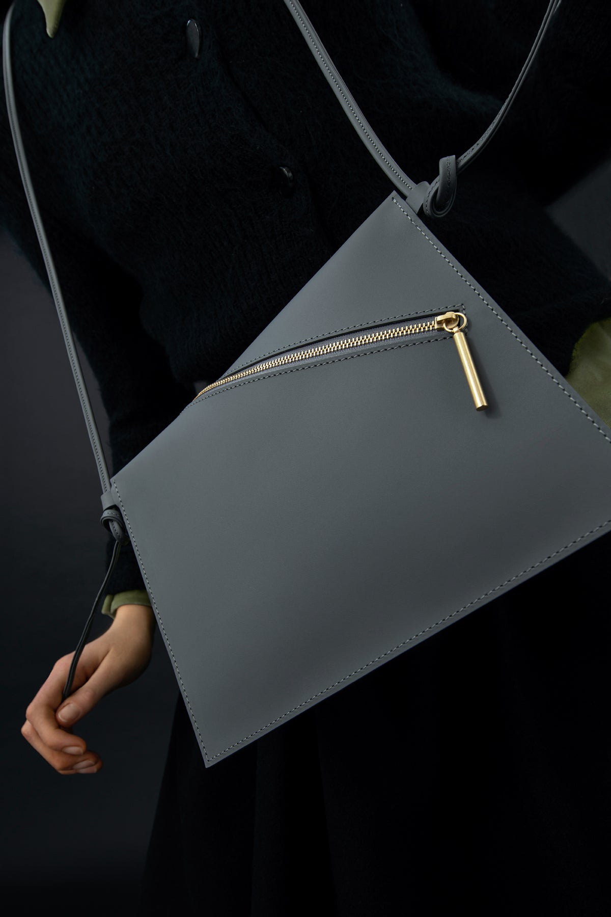 AB 112 Crossbody Bag Asphalt